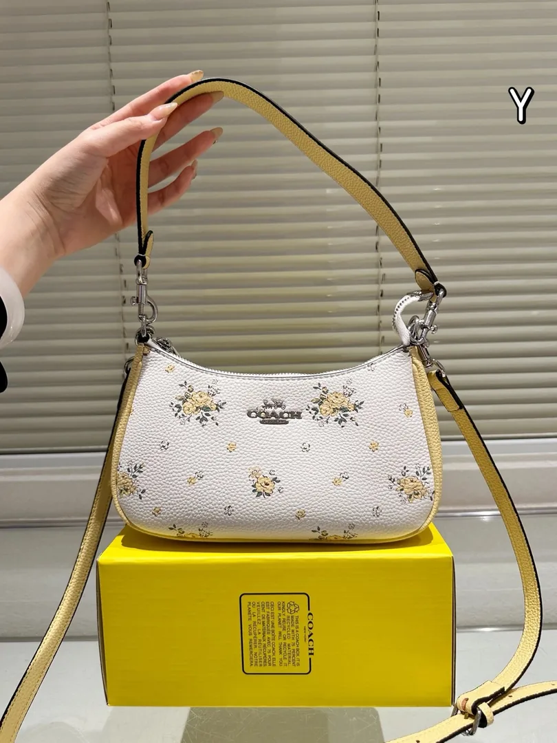 Coach Teri Shoulder Bag — photo 2