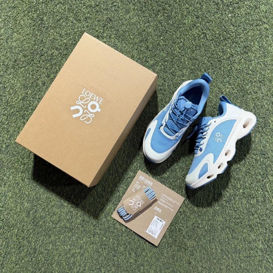 On Cloudsolo Collaboration Sneakers — photo 9