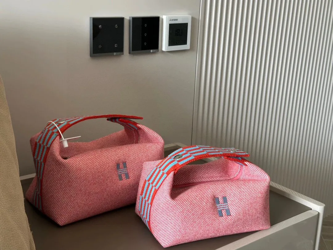 Hermes Leather Toiletry Pouch — photo 4