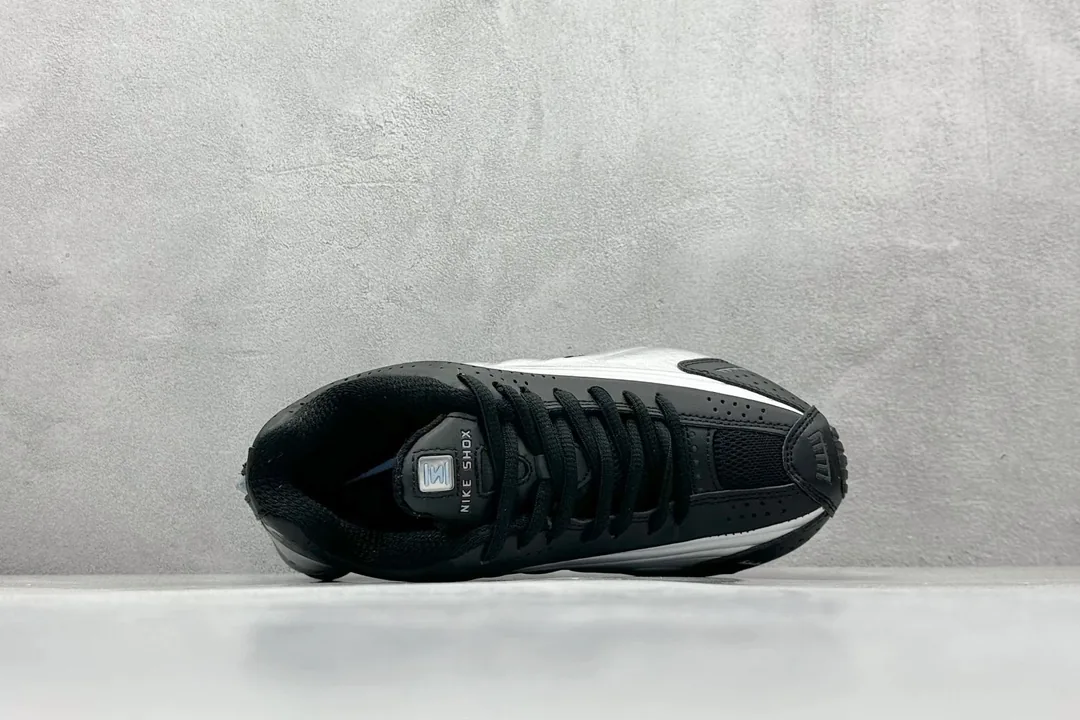 Nike Shox R4 Blue Runners — QC