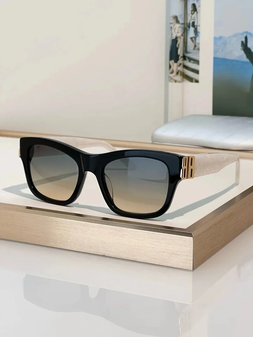 Balenciaga BB Logo Oversized Sunglasses — QC