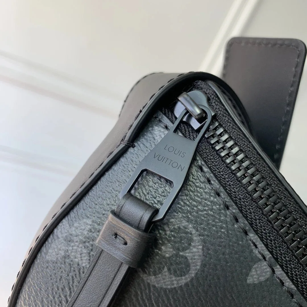 Louis Vuitton Moon Crossbody Bag — photo 8
