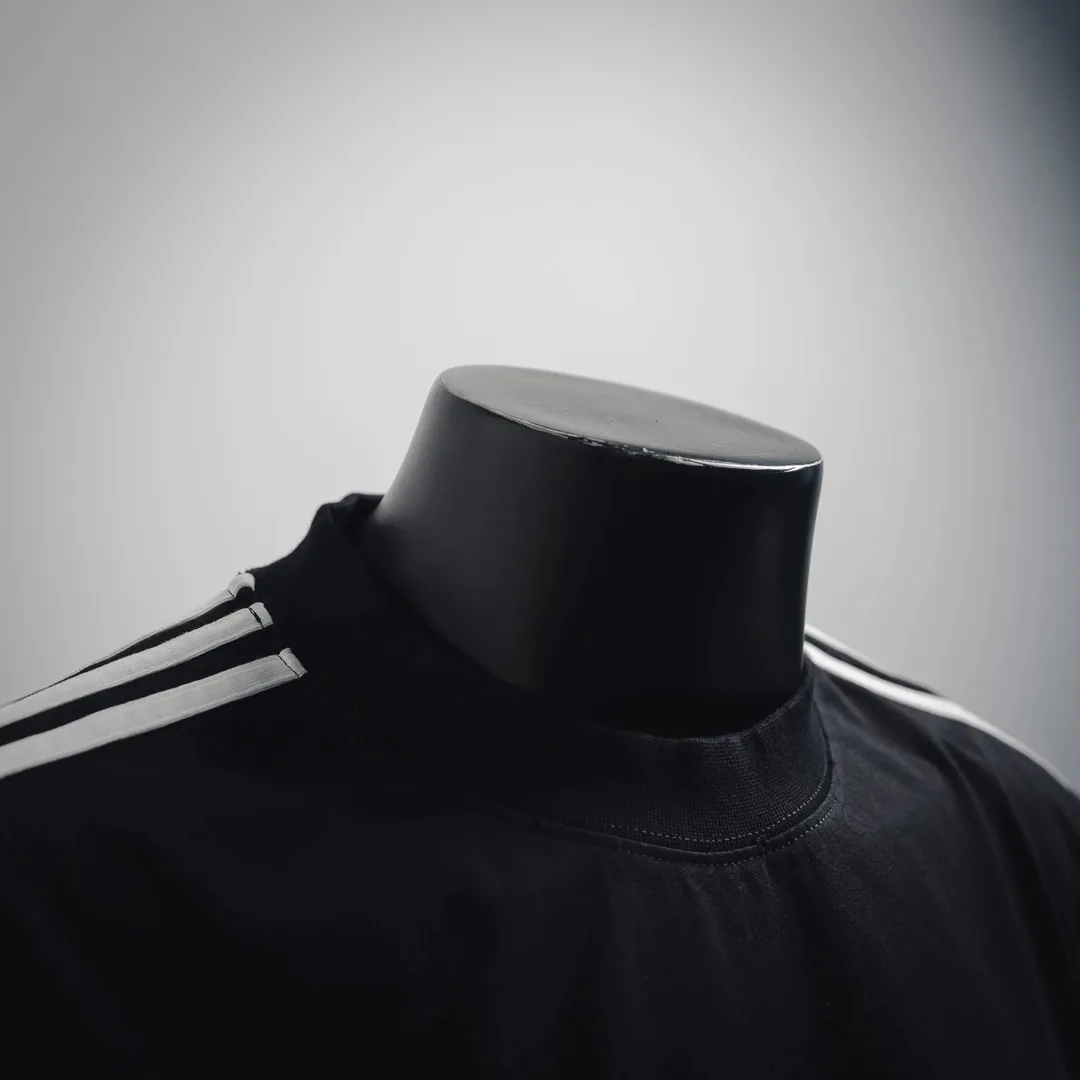 BLG Rubber Logo Cotton Tee — Photo 6