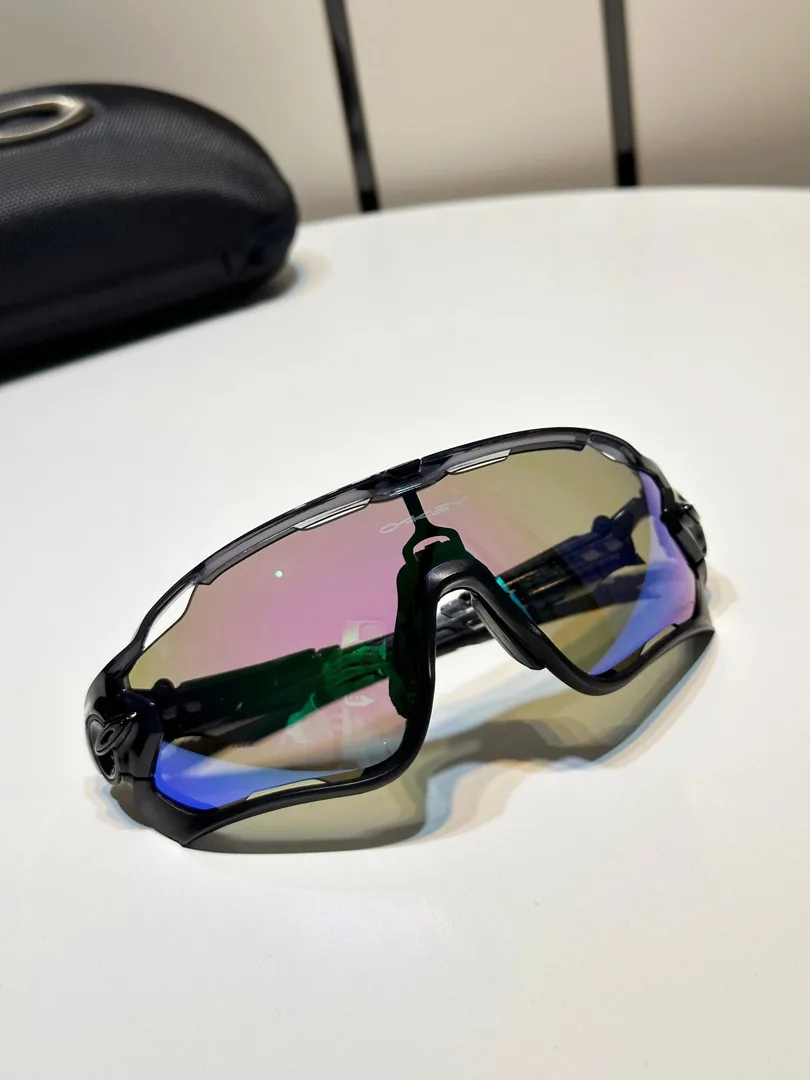 Polarized Lightweight Sport Sunglasses — Photo 8