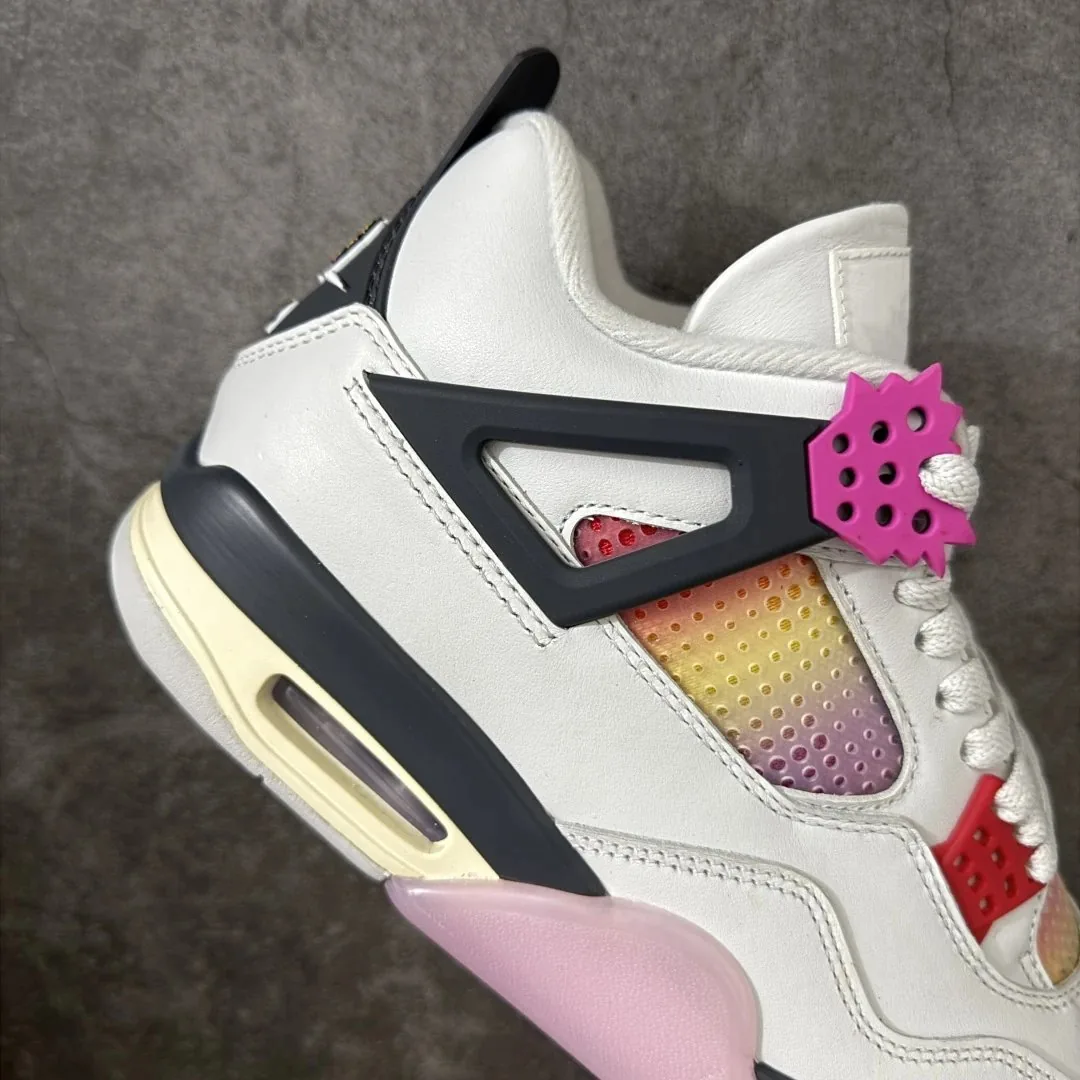 Air Jordan 4 Comic White Black — Photo 9