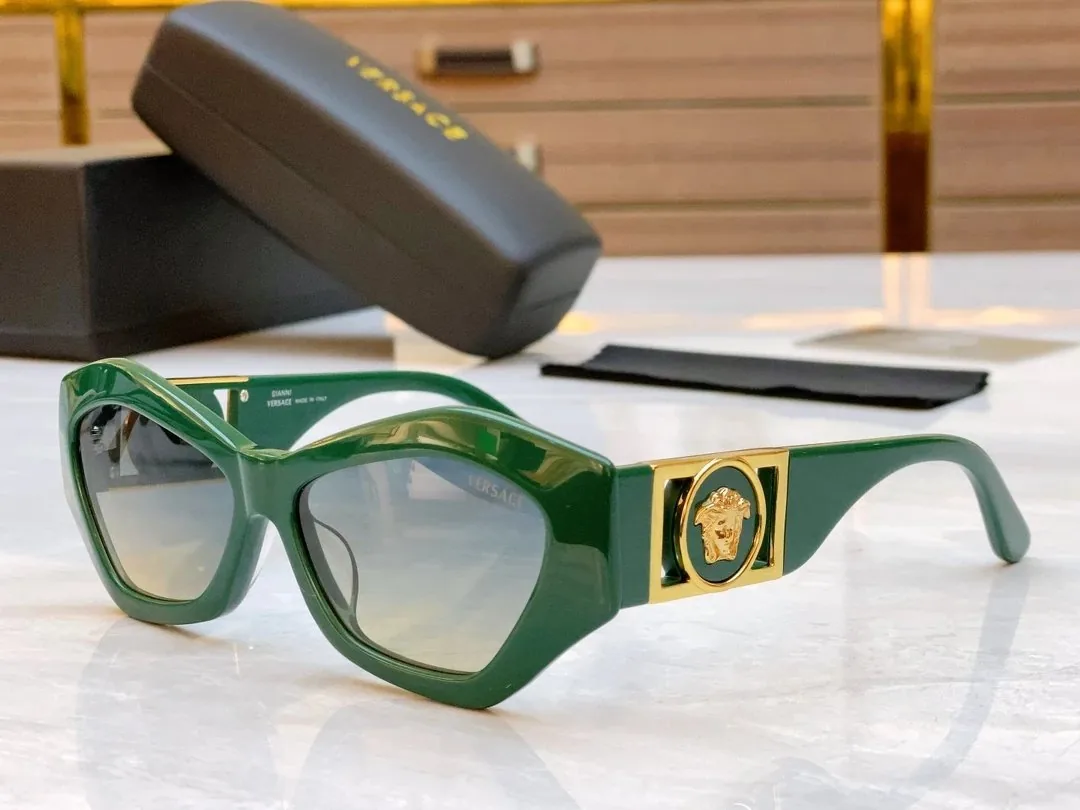 Mod 421/B Sunglasses — QC