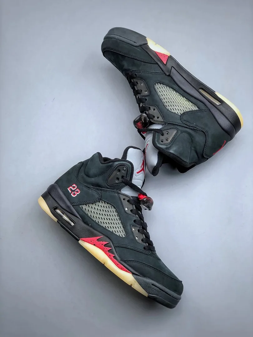 Air Jordan 5 Gore-Tex Off-Noir — Photo 9