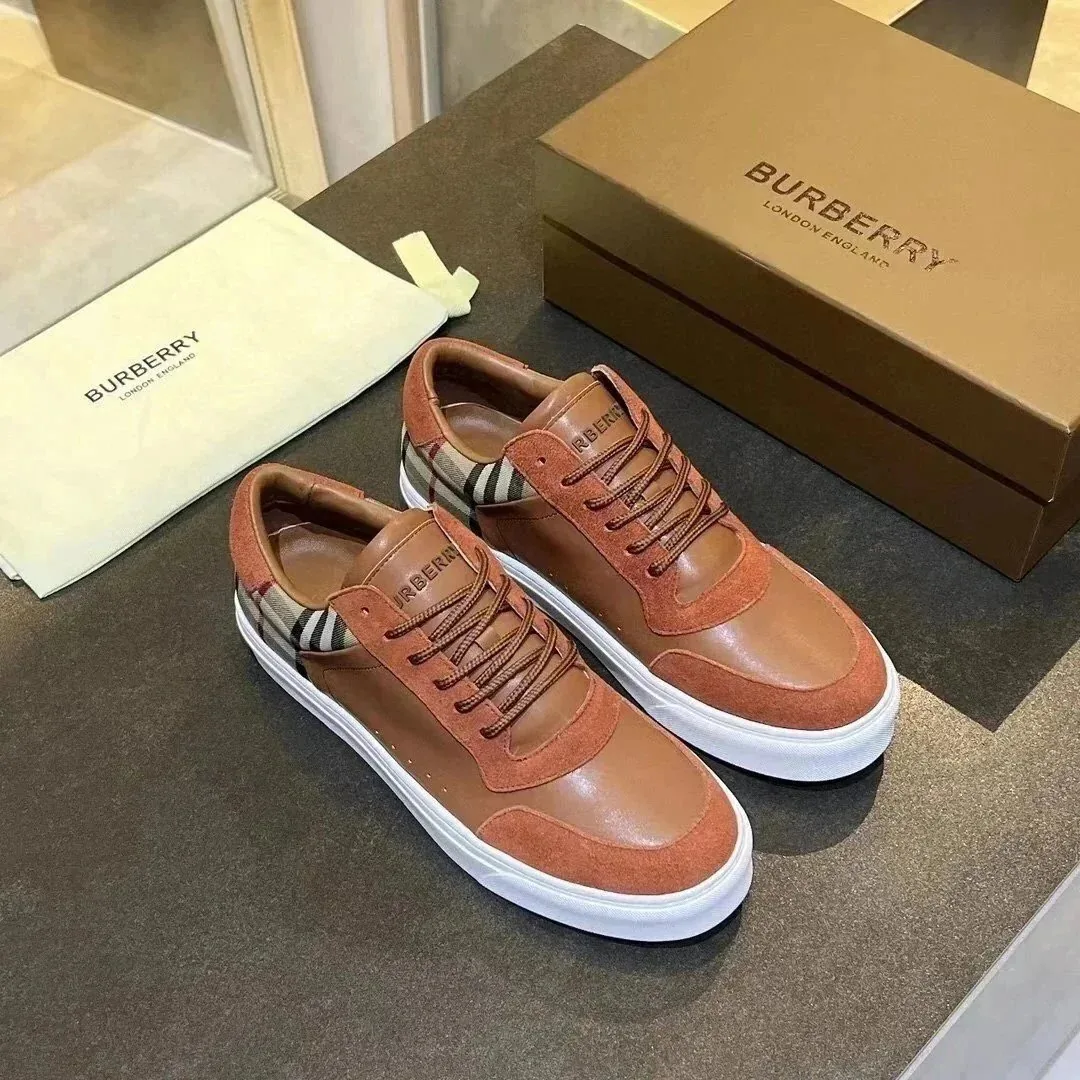 Burberry Balenciaga Streetwear Sneakers — Photo 12