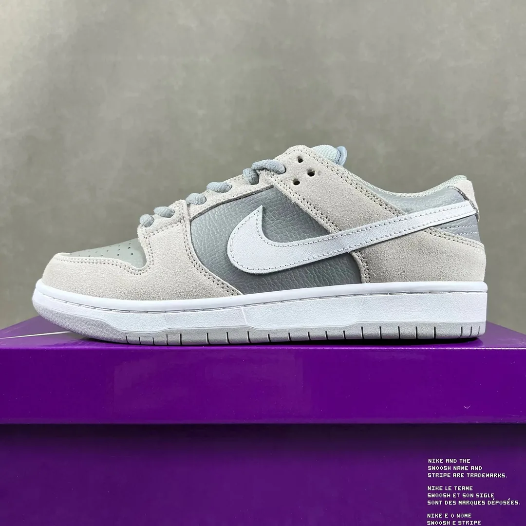 Black White Nike Dunk Sneakers — QC