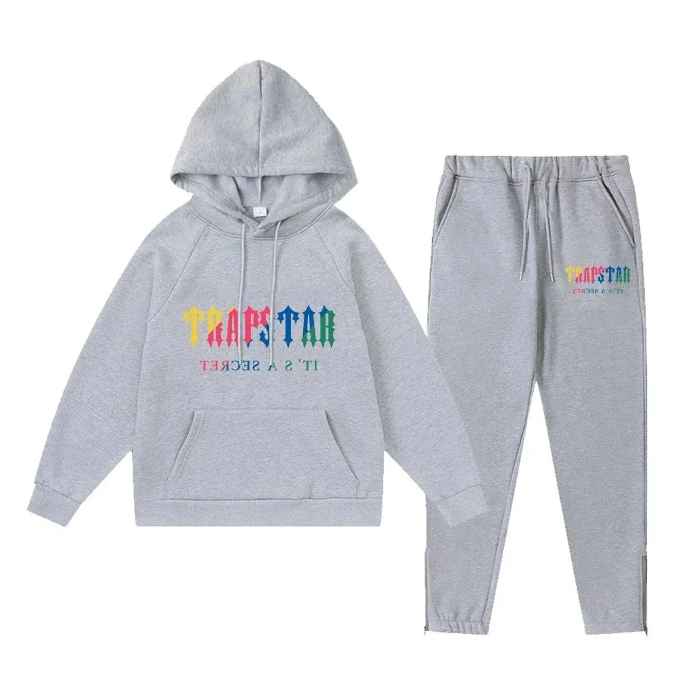 Hoodie And Sweatpants Set — Photo 15