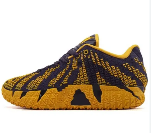 Nike A'One White Basketball Shoes — Photo 9