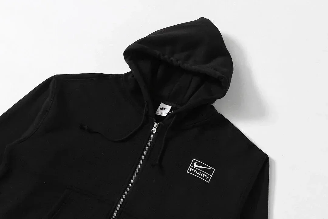 Two-Piece Tracksuit Set — Photo 14