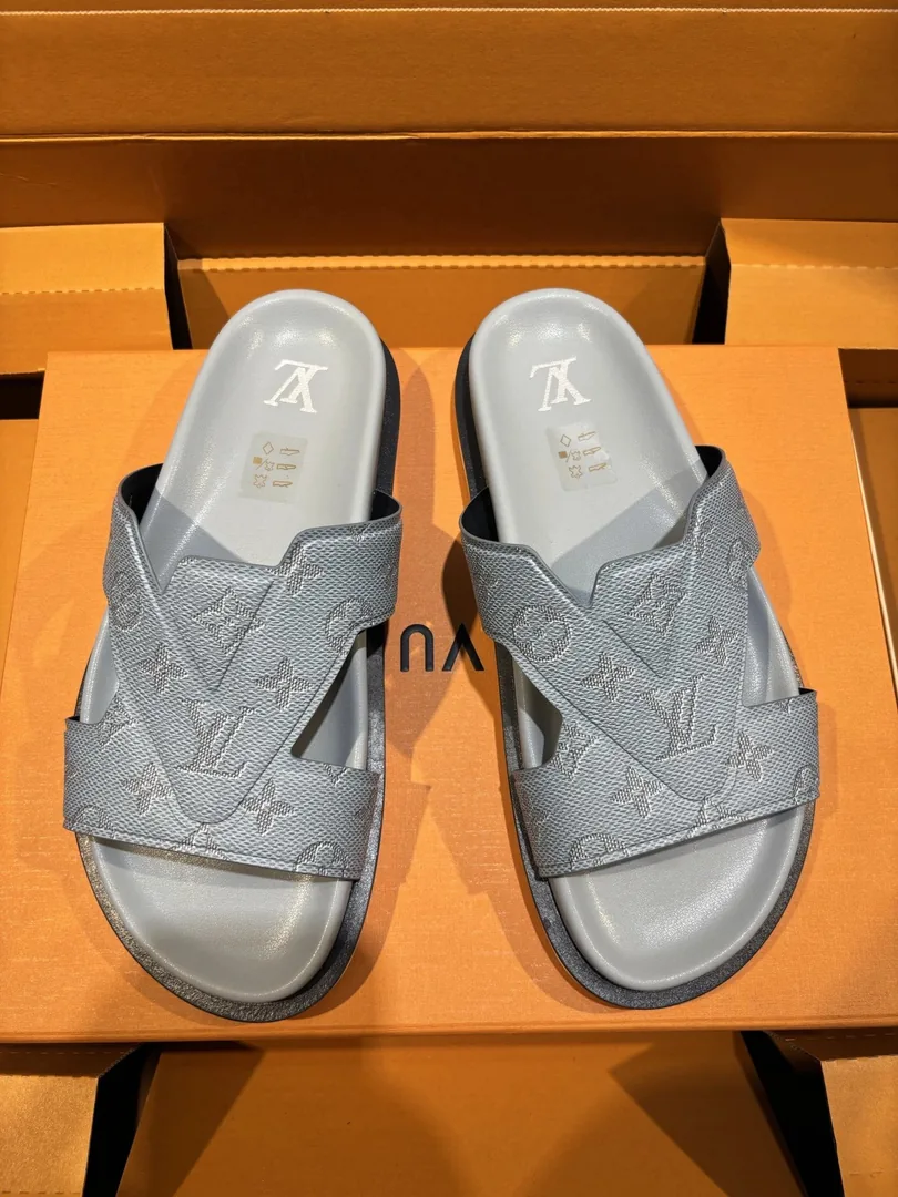 Oasis Mule Slides — QC