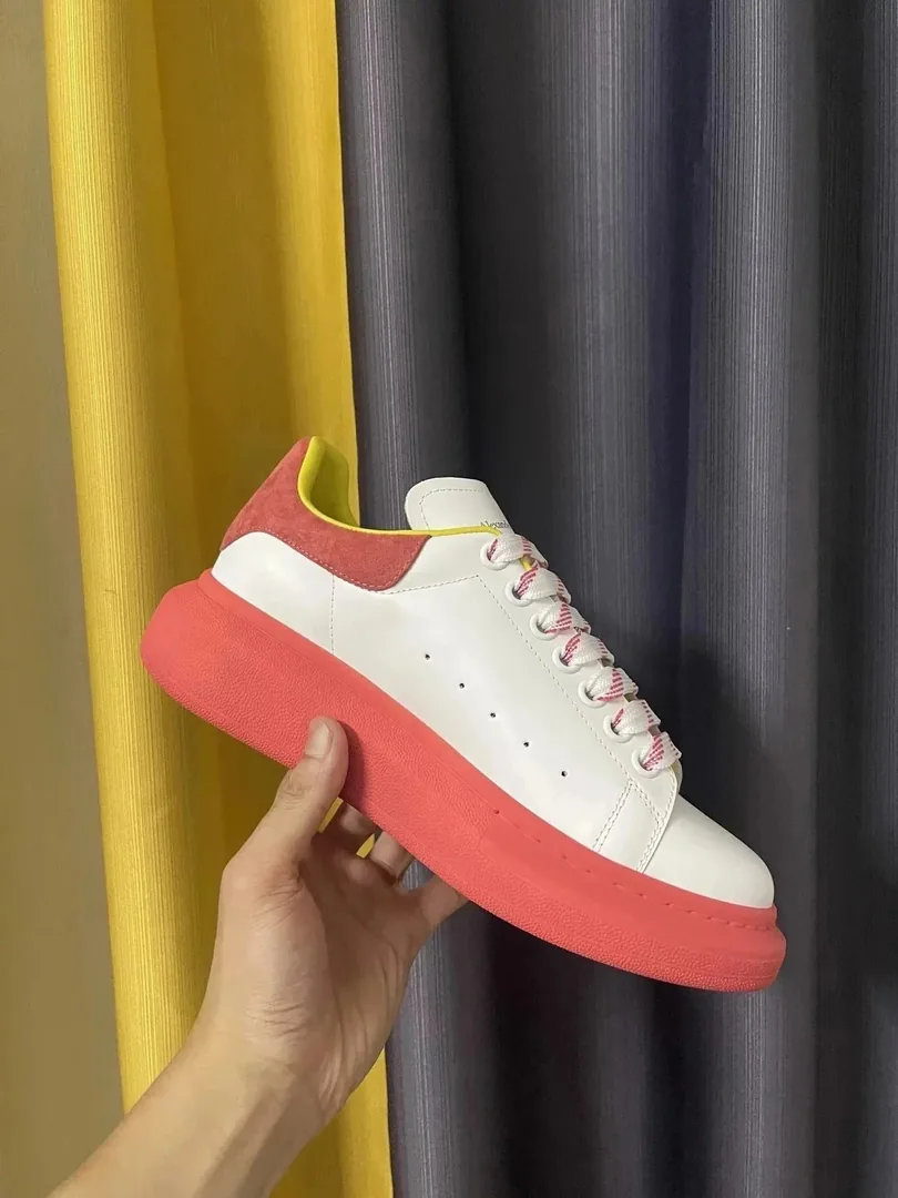 Alexander McQueen Oversized Sneaker Sneakers — photo 2