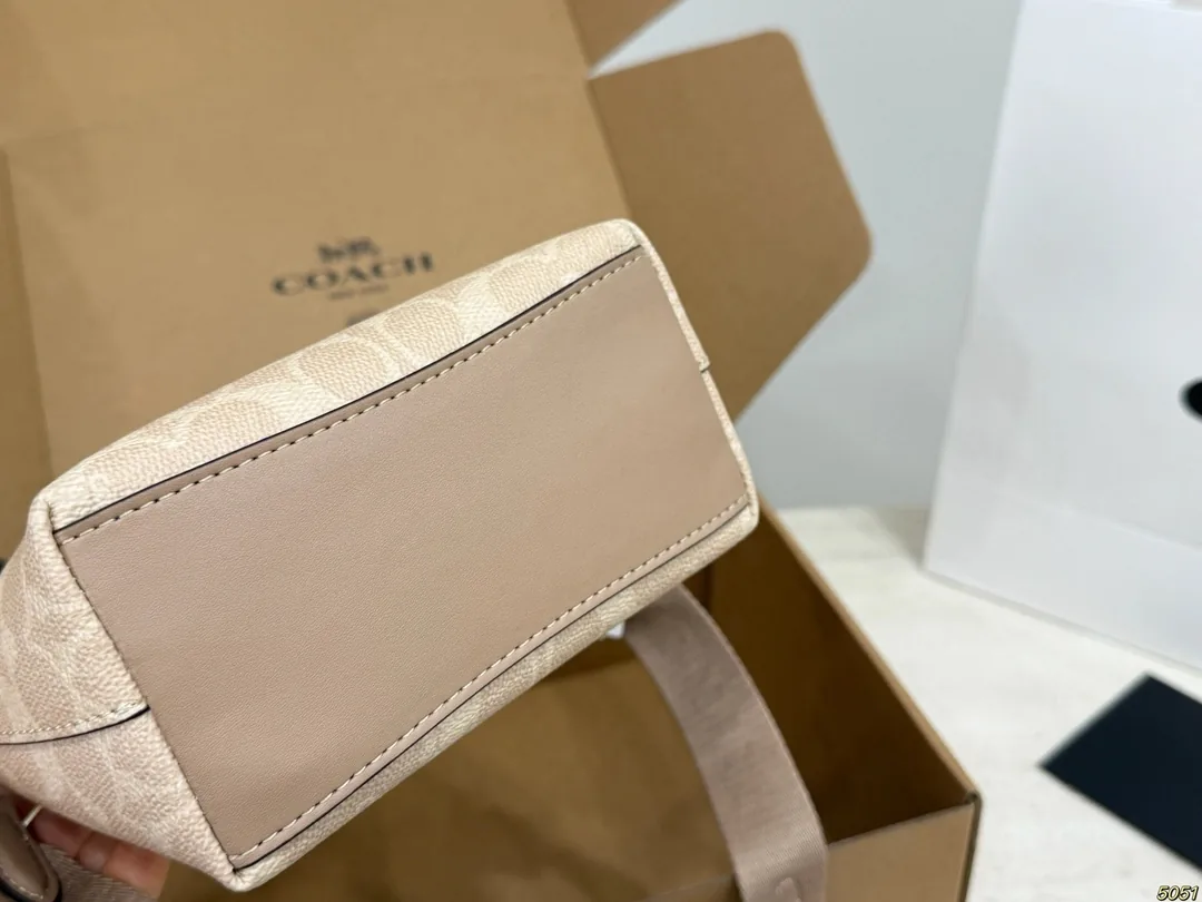 Coach Basket Bag — photo 7