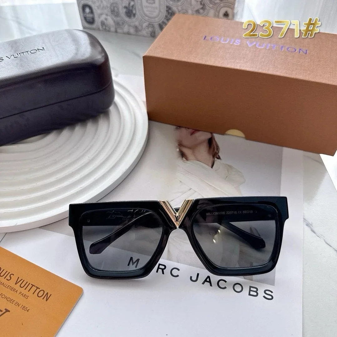 Accessory — Photo 11