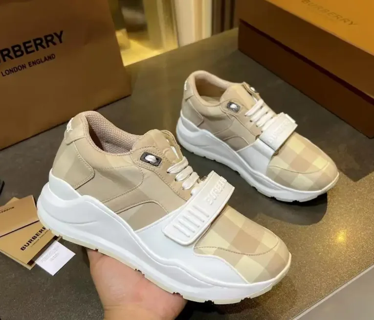 Burberry Sneakers — photo 5