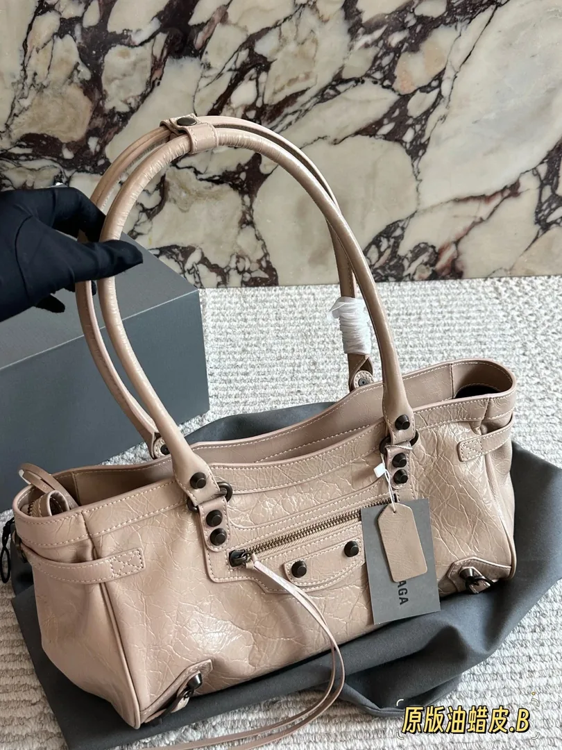 Balenciaga Waxed Leather Hobo Bag — photo 2