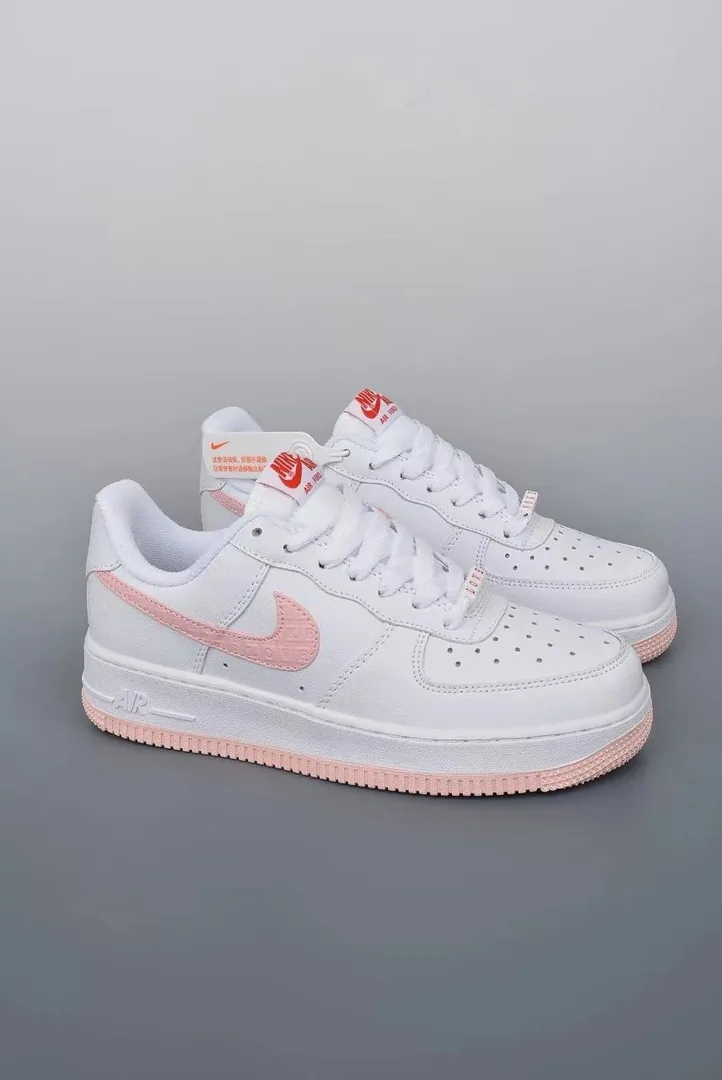 Nike Air Force 1 Valentine's Day