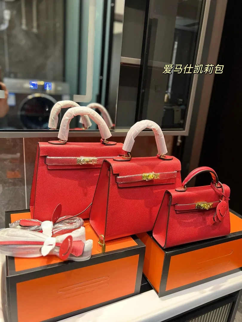 Hermes Kelly Leather Handbag — QC