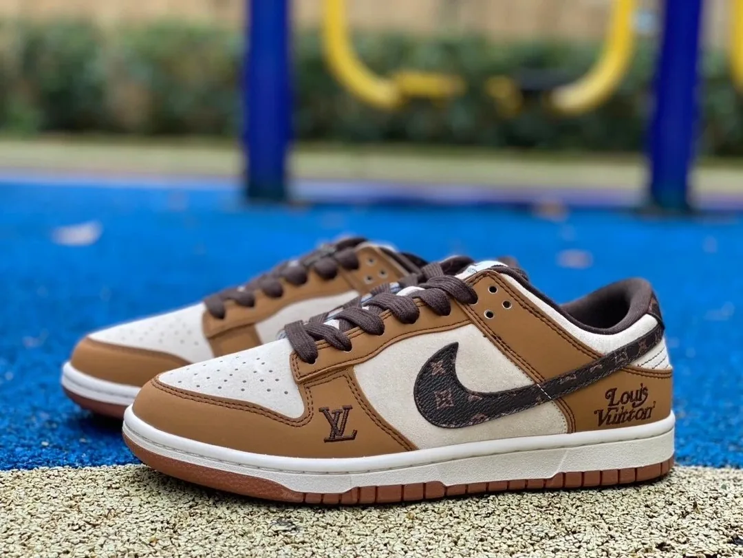 Louis Vuitton Blue Street Trainers — Photo 2