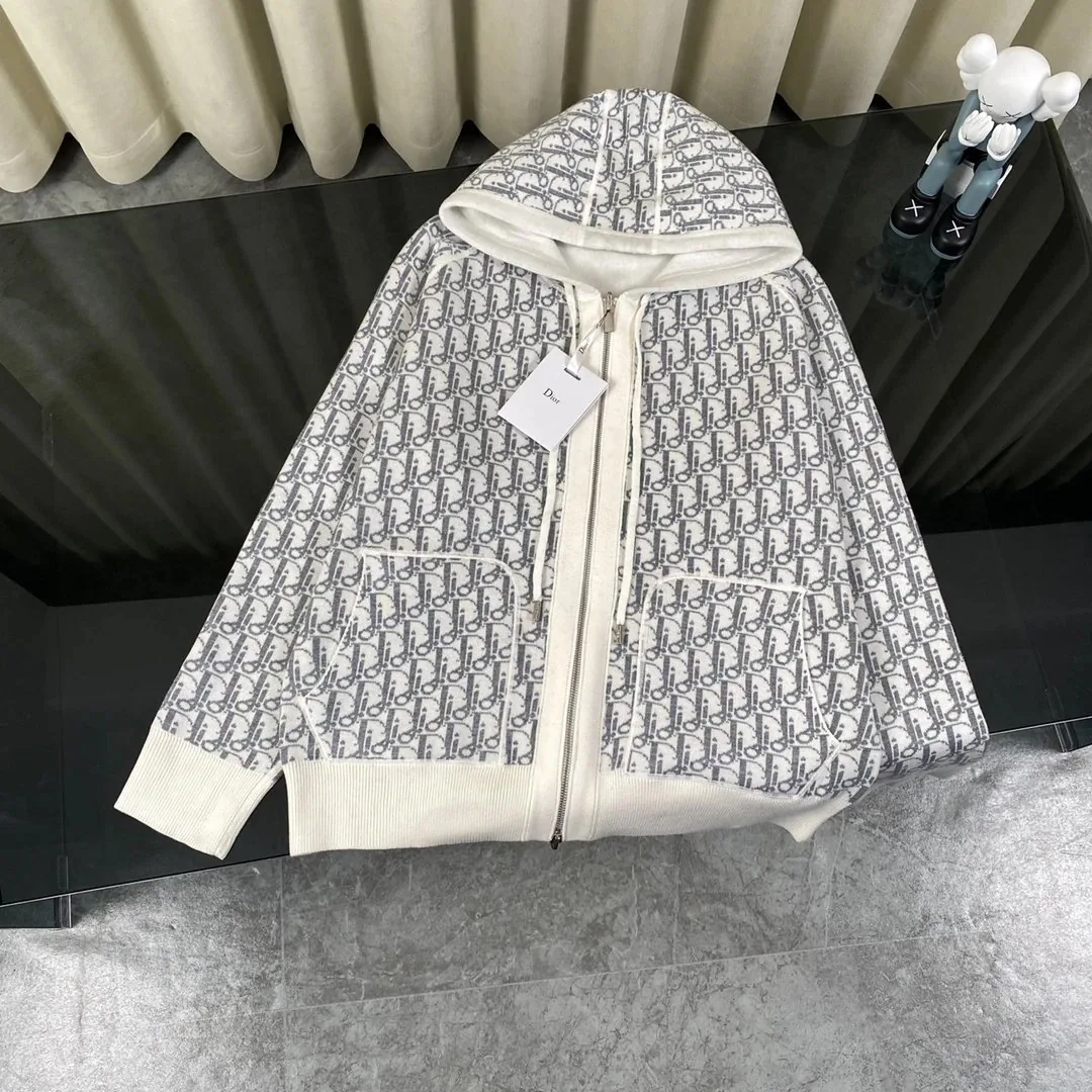 Hooded Sweatshirt Jacket — Photo 4