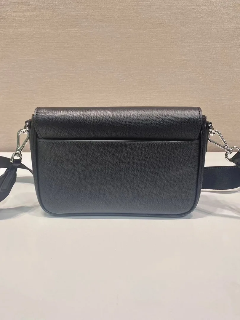 Prada Leather Bag — photo 8