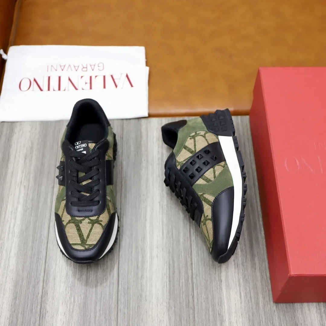 Valentino Garavani VLTN Print Sneakers — Photo 3