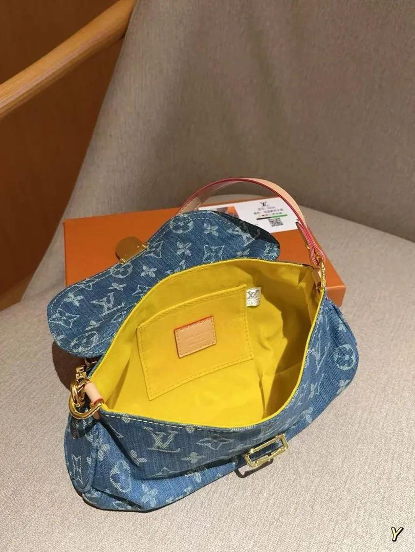 Louis Vuitton Denim Mini Pleaty Bag — Photo 3
