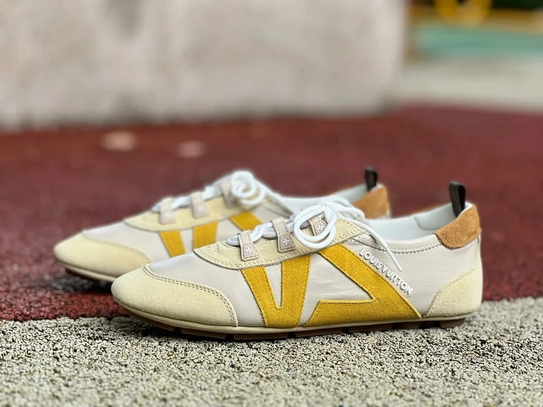 Louis Vuitton Blue Street Trainers — Photo 8