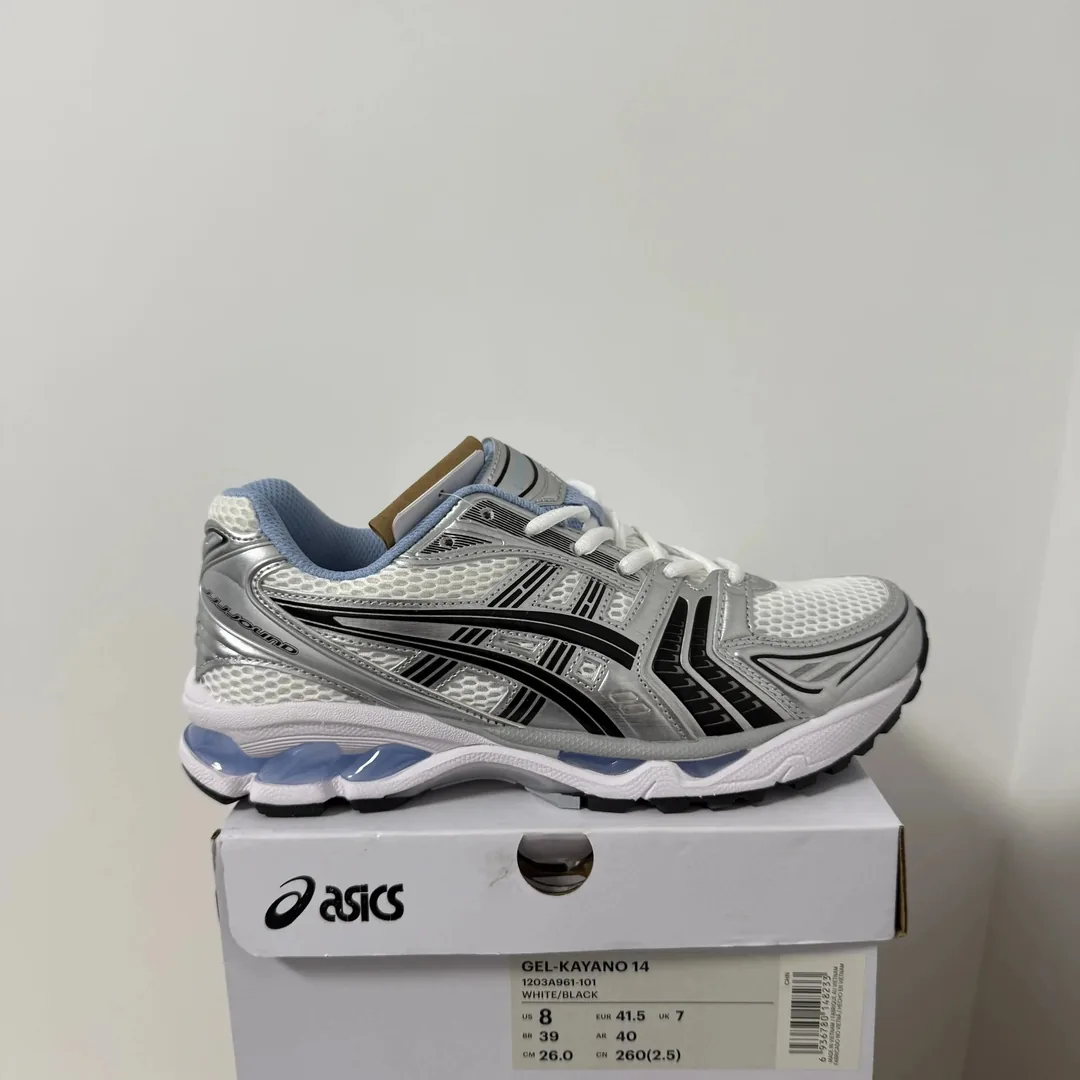 Asics Gel-Kayano 14 Gel-Quantum Grey Runners — Photo 11