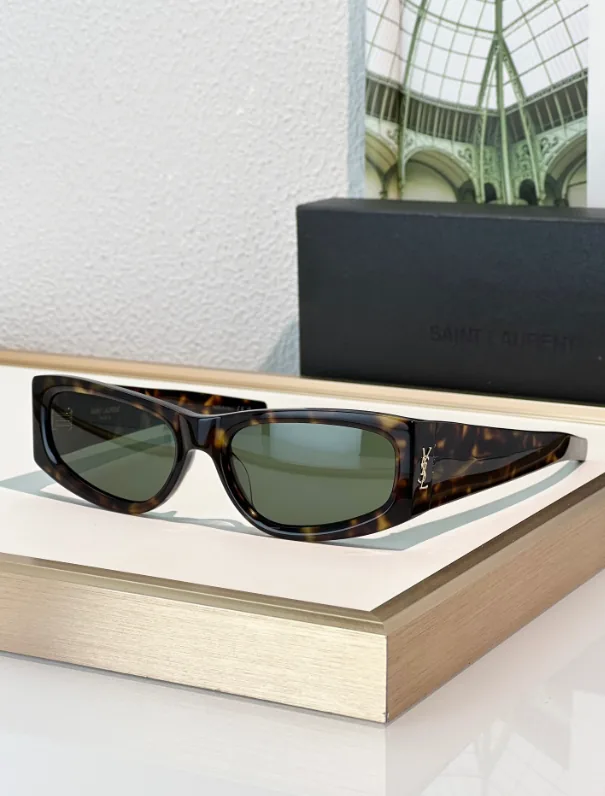 Saint Laurent SL M140 Sunglasses — Photo 9