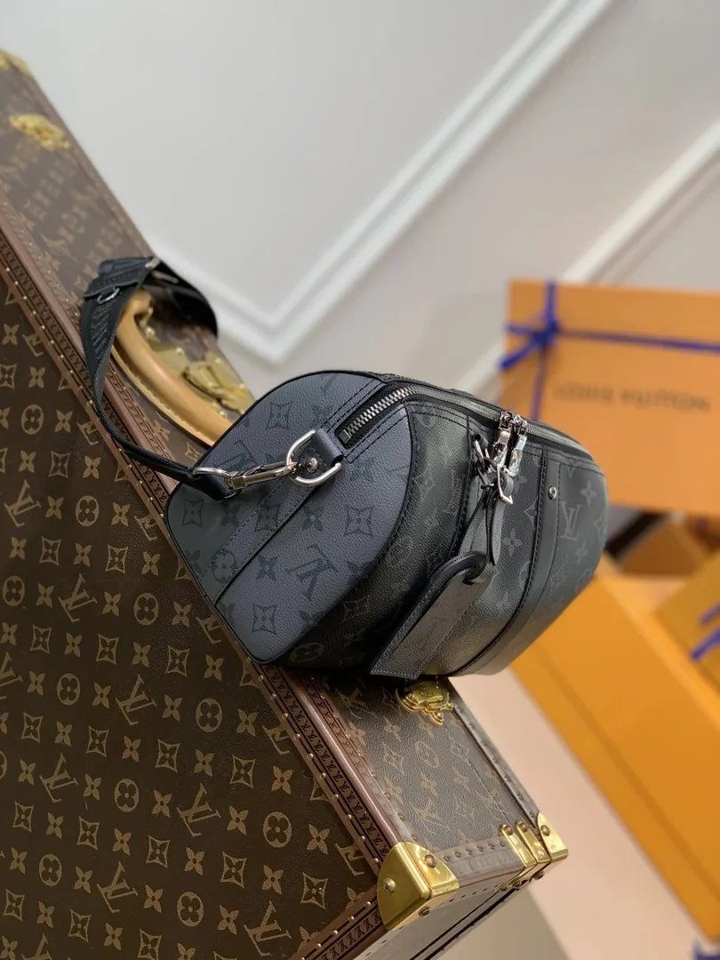 Louis Vuitton City Keepall 25 Bag — photo 4