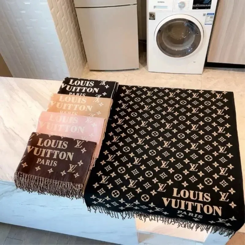 Louis Vuitton Monogram Flower Cashmere Scarf Collection — photo 2