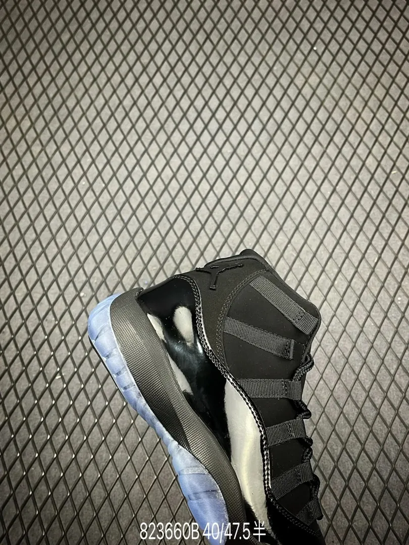 Air Jordan 11 Cap and Gown — photo 8
