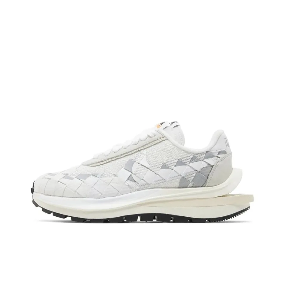Nike VaporWaffle Sacai Crossover Sneakers — photo 11