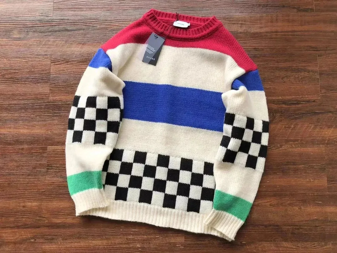 Crewneck Sweatshirt — Photo 13