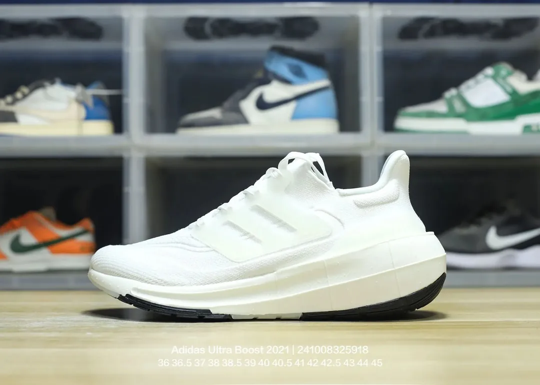 Adidas Ultra Boost Low-Top Sneakers — QC
