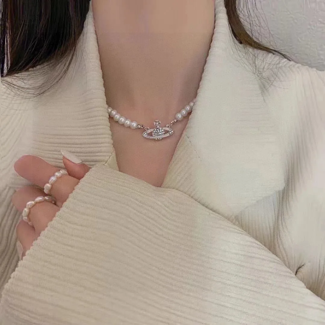 Planet Pearl Necklace — Zdjęcie 3