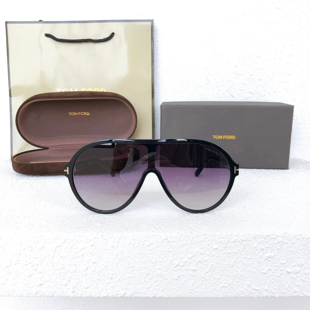 Tom Ford Sunglasses TF814