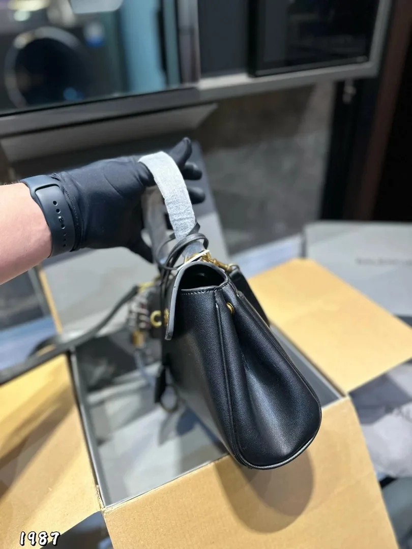 Balenciaga Rodeo Mini Leather Bag — Photo 10