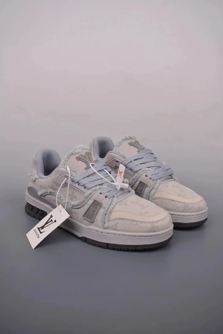 Louis Vuitton LV Trainer Maxi White Low-Tops — Photo 7