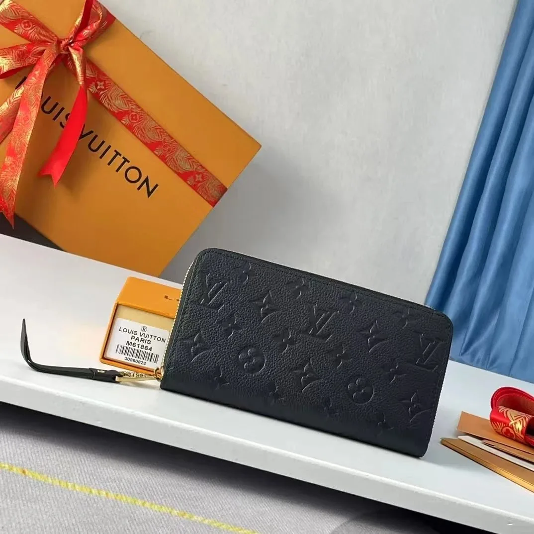 Louis Vuitton Leather Handbag