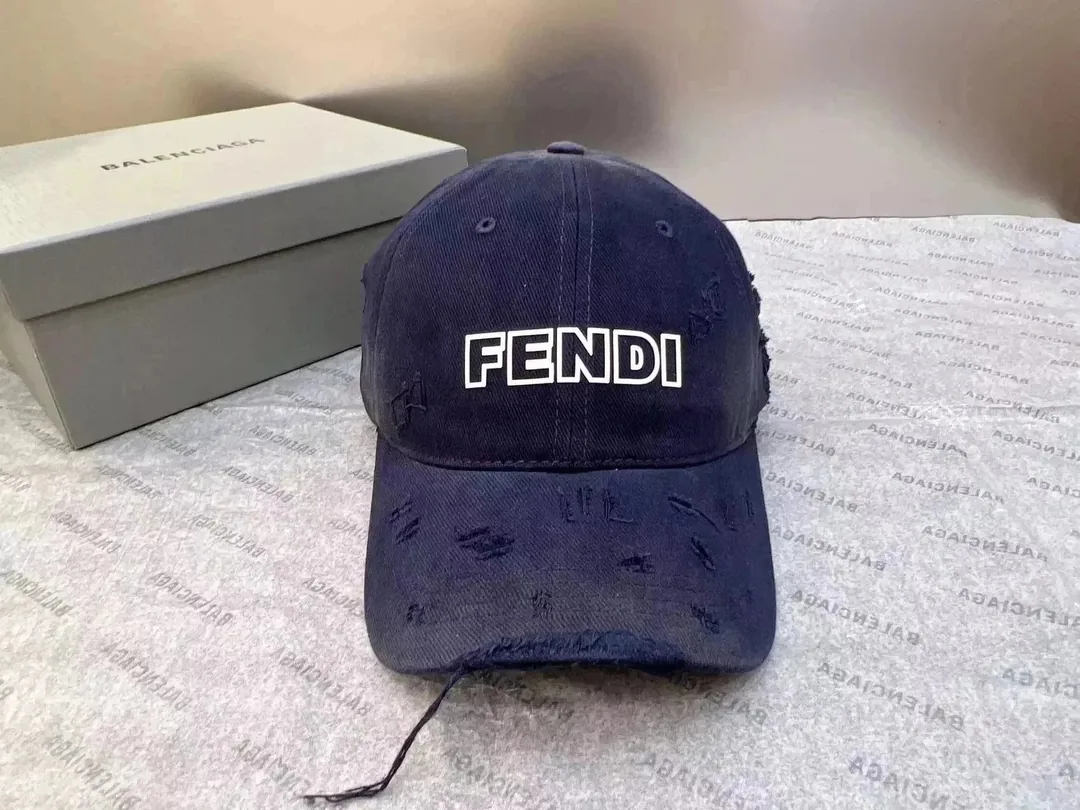 Fendi FF Monogram Baseball Cap — Photo 13
