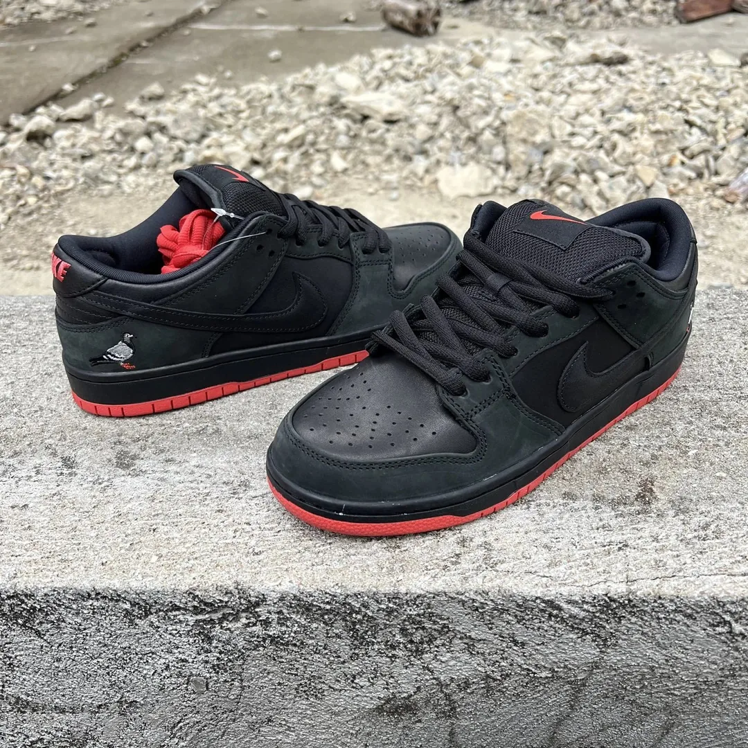 Nike SB Dunk Pigeon Sneakers — Photo 5