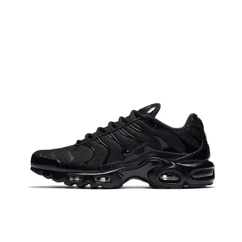 Nike Air Max Plus TN Black Sneakers — Photo 15