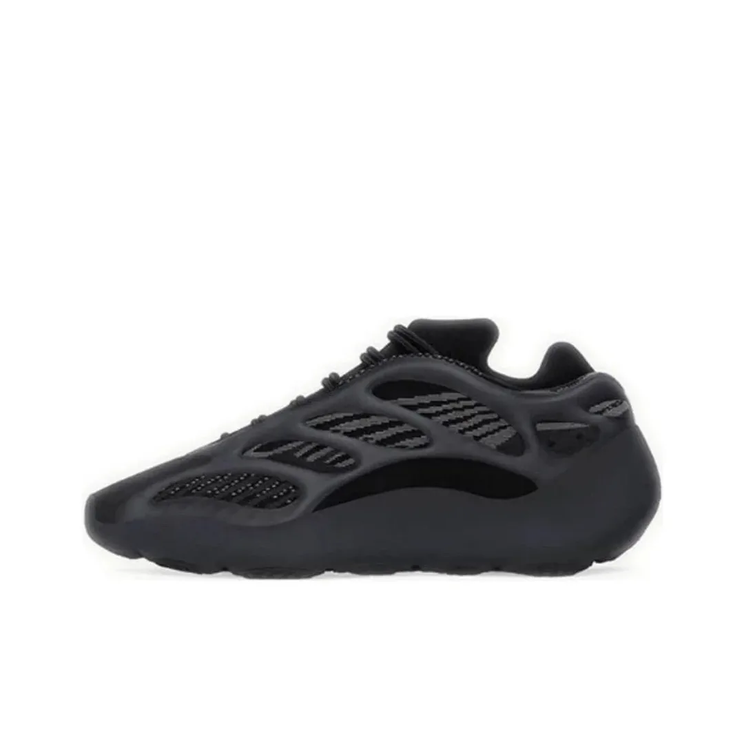 Yeezy Boost 700 Runners — Photo 3