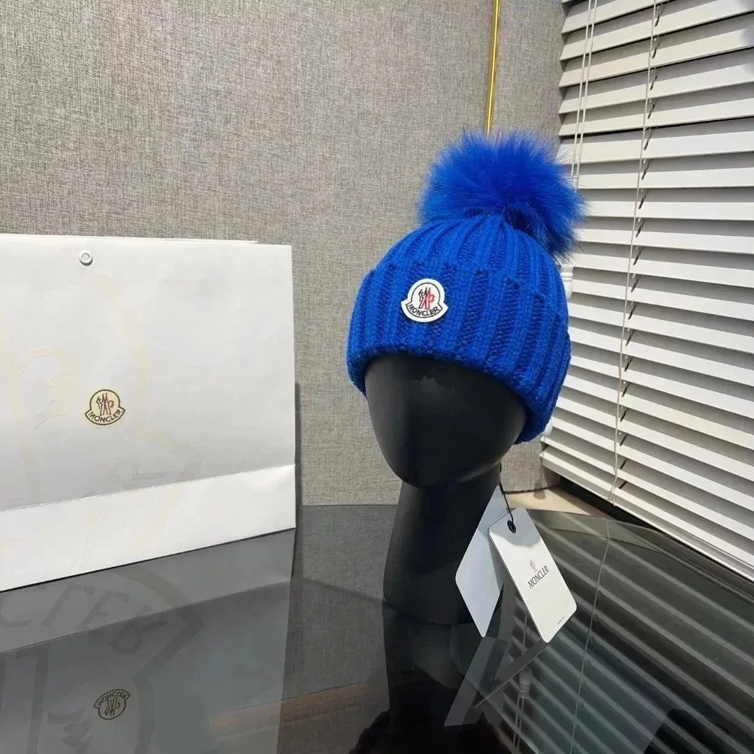 Moncler Logo Patch Pom Pom Beanie — Photo 14