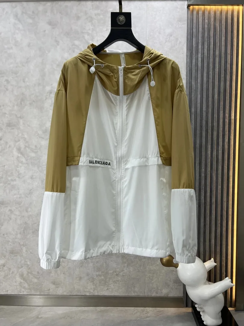 Balenciaga Baby Yoda Print White Hoodie — Photo 3
