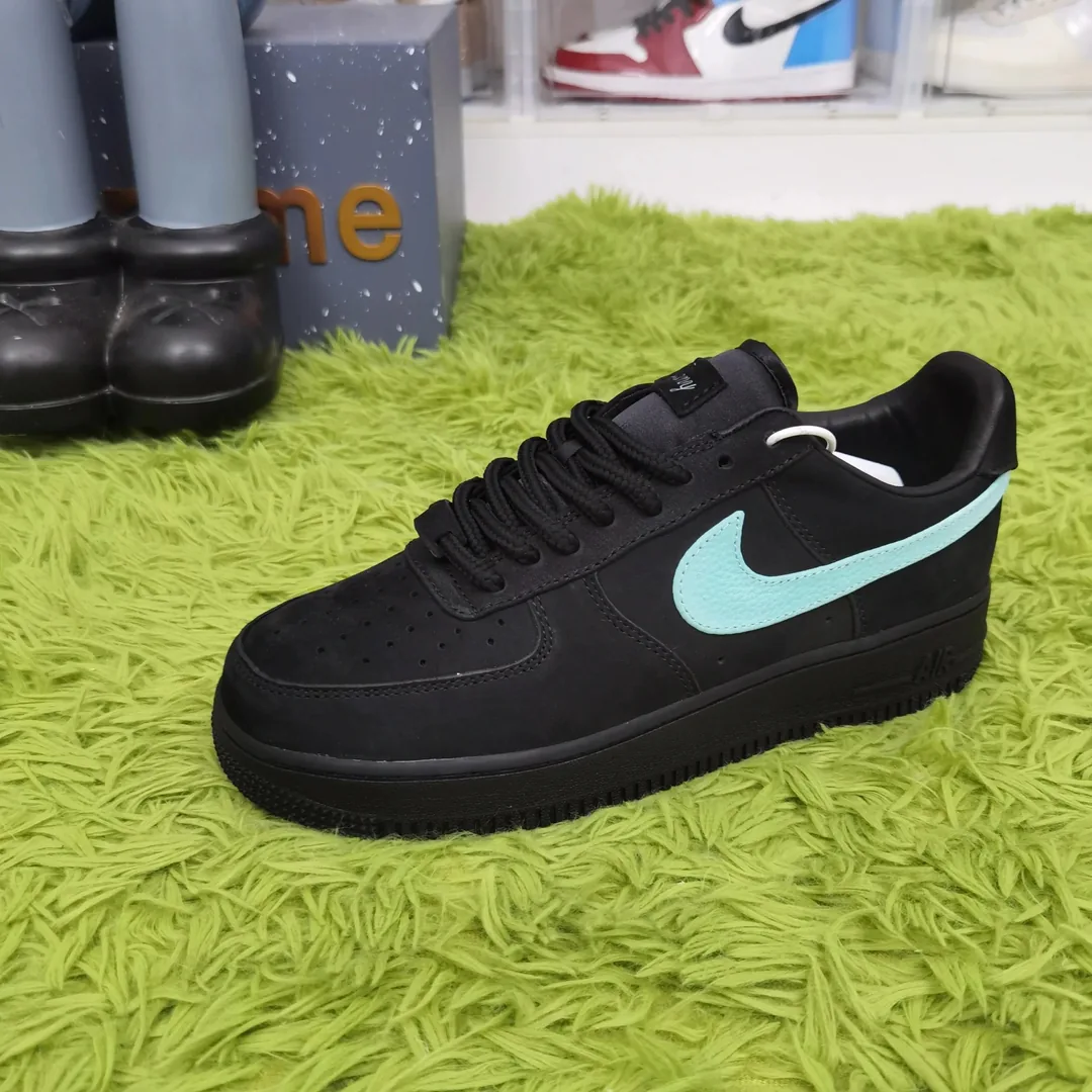 Nike Air Force 1 Skate Shoes — Photo 6